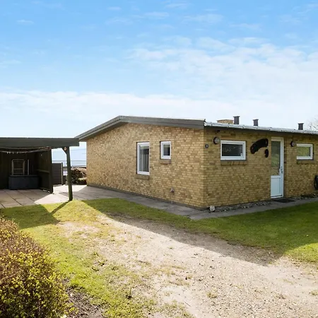 Ferienhaus In With Kitchen *