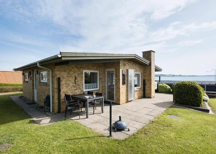 Vakantiehuis In With Kitchen Broager